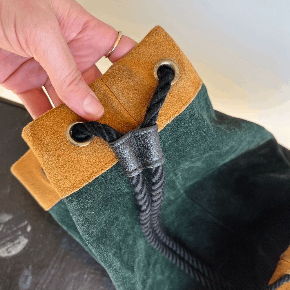 VTG Forest Green Suede Leather Drawstring Backpack USA Boho Minimalist - Picture 11 of 12